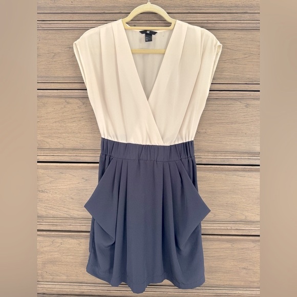H&M Chiffon Silky Mini Dress EUC Cream Navy Blue Colorblock Pockets Cinc… - Picture 1 of 13